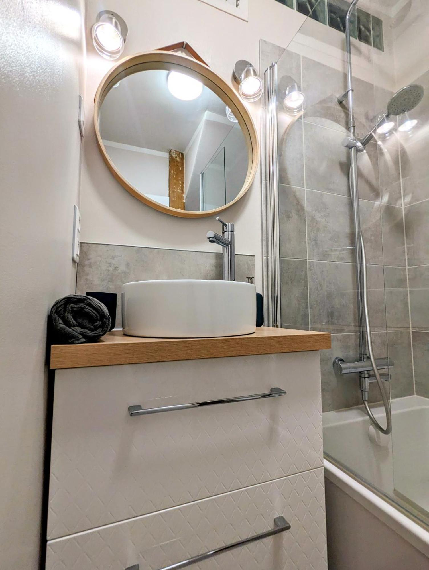 Artist Home - City Center - Bathtub - Terrasse - Full Appartment Rouen Exteriör bild
